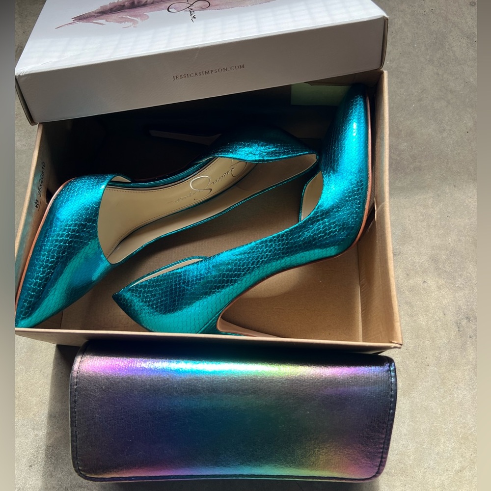 Jessica Simpson shoe and purse set